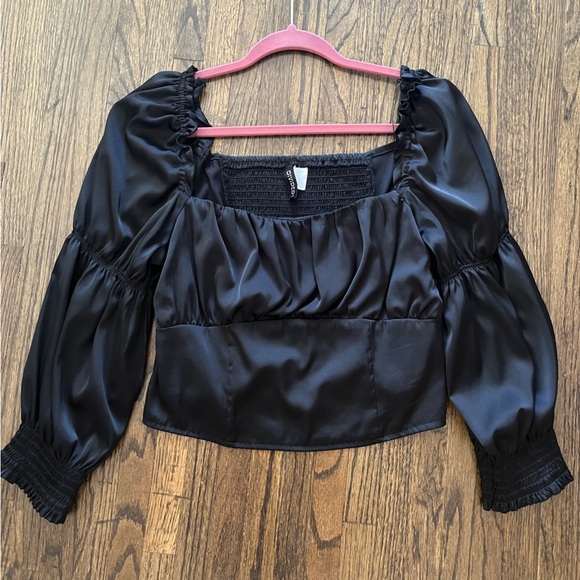 H&M black square neck smocked back cropped top - Picture 6 of 10